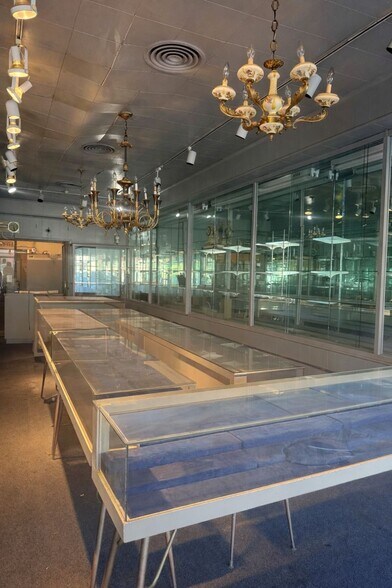 More Photos Of 308 Sunrise Hwy, Rockville Centre Storefront For Lease