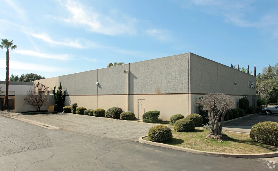 More Photos Of 13810 Bentley Pl, Cerritos Warehouse For Lease