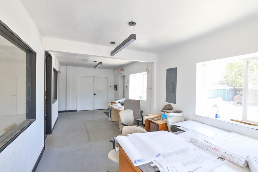 More Photos Of 6620 Monterey Rd, Gilroy Warehouse For Sale
