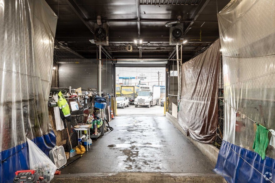 More Photos Of 460 Kingsland Ave, Brooklyn Truck Terminal For Lease