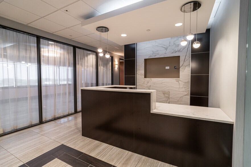 More Photos Of 6400 Shafer Ct, Rosemont Office For Lease