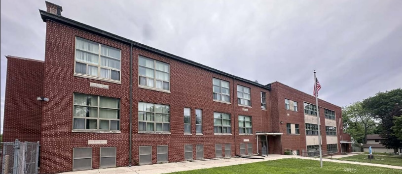 More Photos Of 3945 S Kansas Ave, Milwaukee Schools For Sale