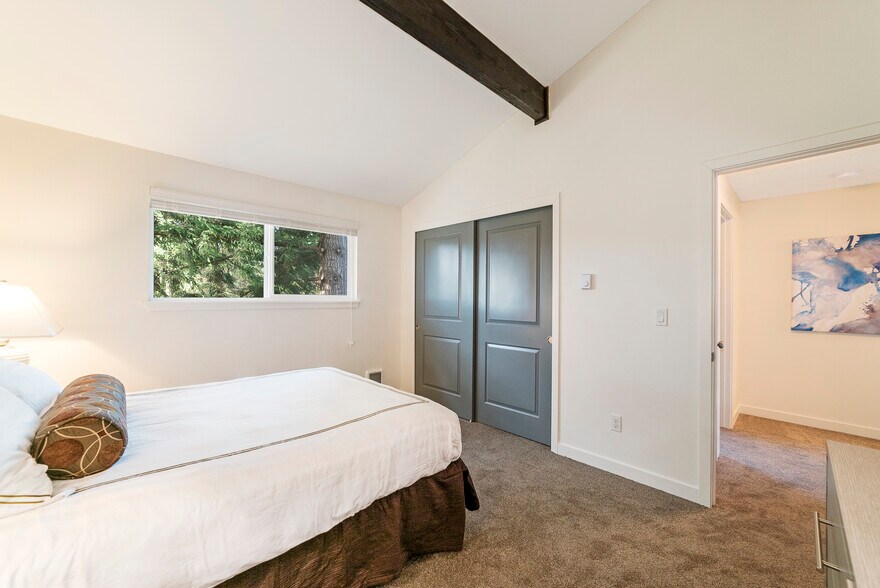 More Photos Of 30323-30331 15th Ct S, Federal Way Apartments For Sale