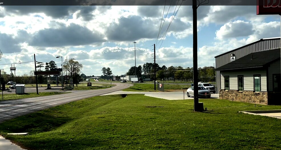 More Photos Of 3016 Estesville rd, Longview General Retail For Sale