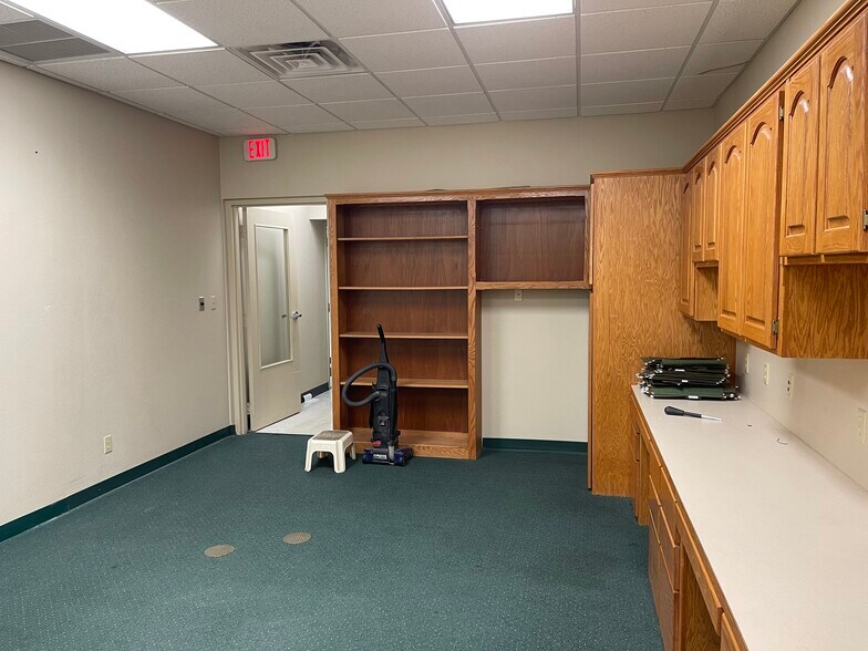 More Photos Of 4300 Grand Ave, Fort Smith Medical For Lease