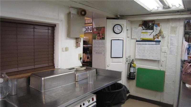 More Photos Of 2800 Freeport Rd, Springdale Restaurant For Sale