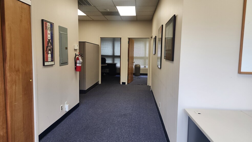 More Photos Of 17 Hanover Rd, Florham Park Medical For Sale