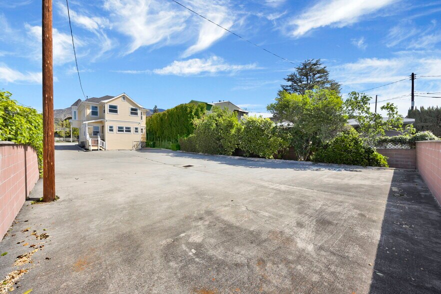 More Photos Of 620 W Foothill Blvd, Monrovia Office For Sale