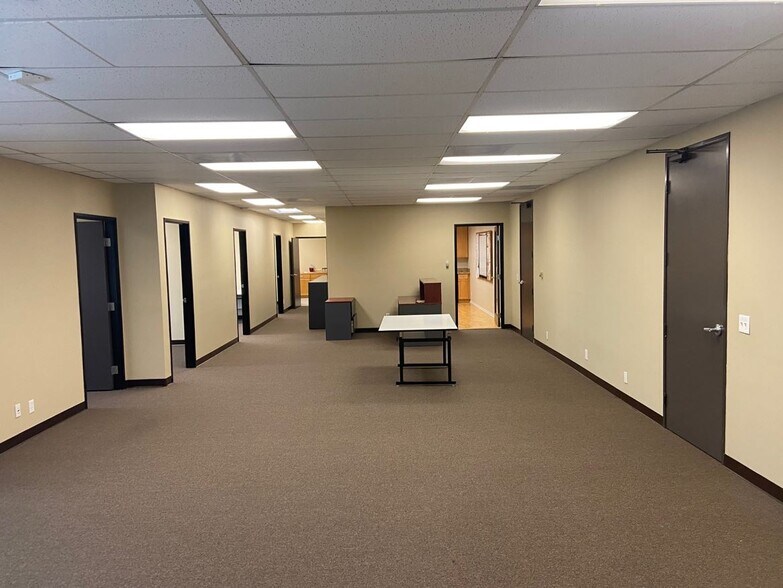 More Photos Of 25115 Avenue Stanford, Valencia Office For Lease