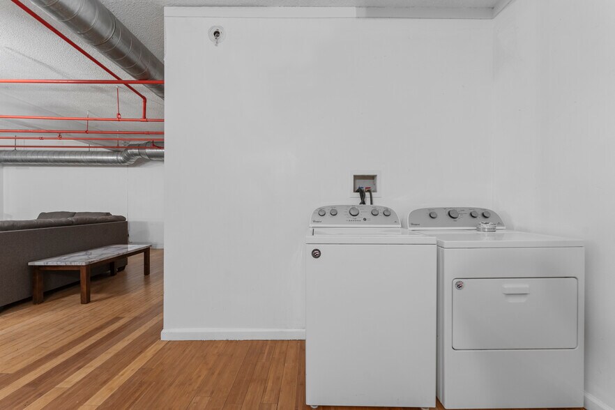 More Photos Of 137 Washington St, Binghamton Apartments For Lease