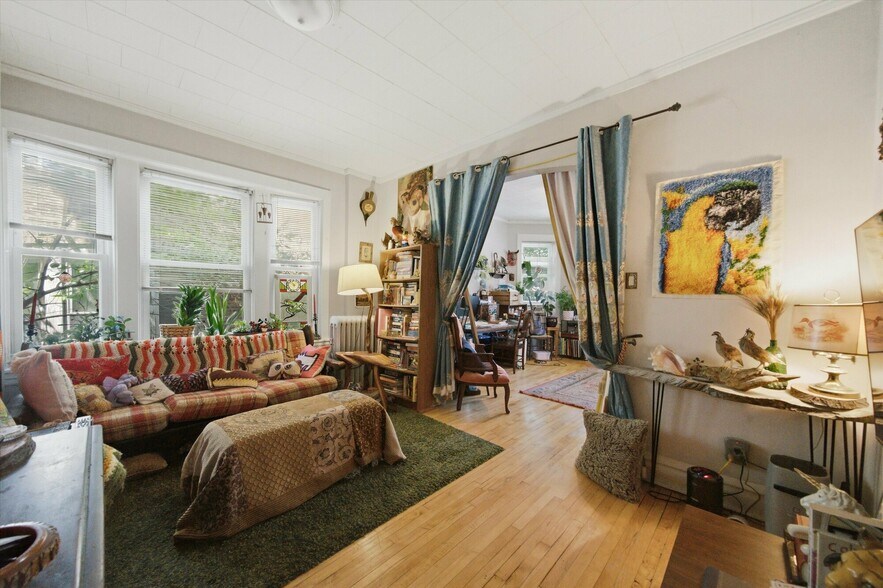 More Photos Of 3605-3607 W Palmer St, Chicago Apartments For Sale
