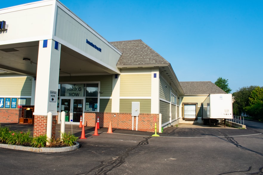 More Photos Of 750 Lafayette Rd, Portsmouth Office For Sale