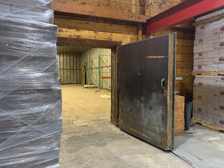 More Photos Of 85 North Rd, Highland Refrigeration Cold Storage For Lease