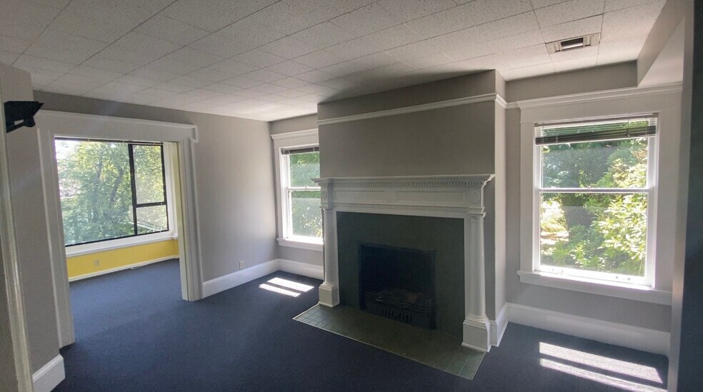 More Photos Of 2386 NW Hoyt St, Portland Loft Creative Space For Lease
