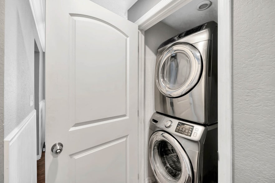 More Photos Of 1920 E Osborne Ave, Tampa Assisted Living For Sale