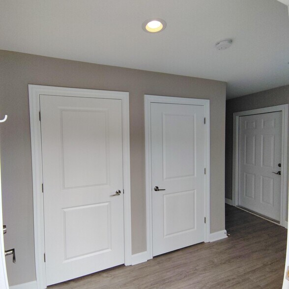 More Photos Of 26700 Orchard Lake Rd, Farmington Hills Apartments For Sale