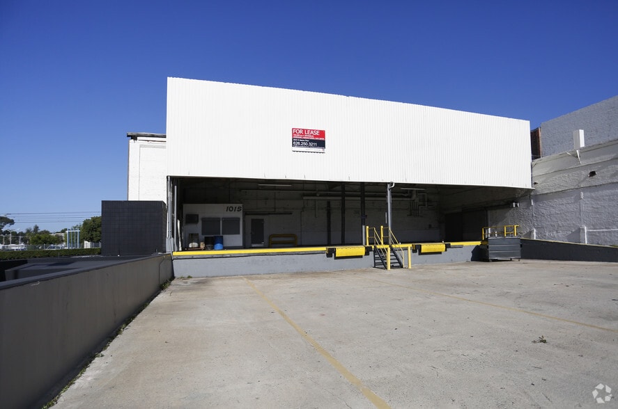 More Photos Of 1015 S Arroyo Pky, Pasadena Warehouse For Lease