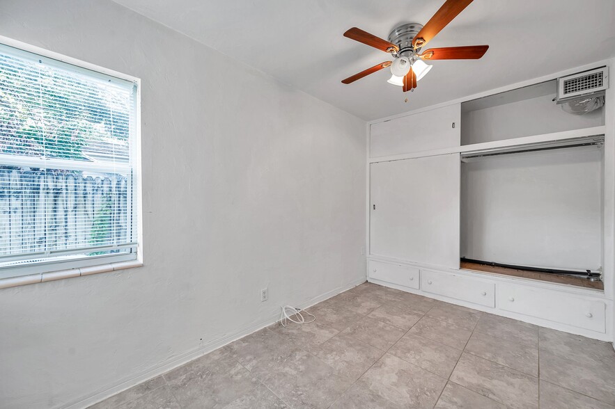 More Photos Of 5113 28th Ave S, South Pasadena Apartments For Sale