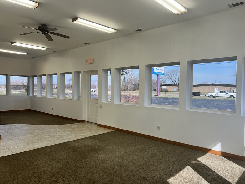 More Photos Of 15096 Us Highway 131 S, Schoolcraft Auto Dealership For Sale