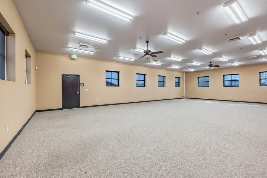 More Photos Of 1895 N Wildwood St, Boise Office For Lease