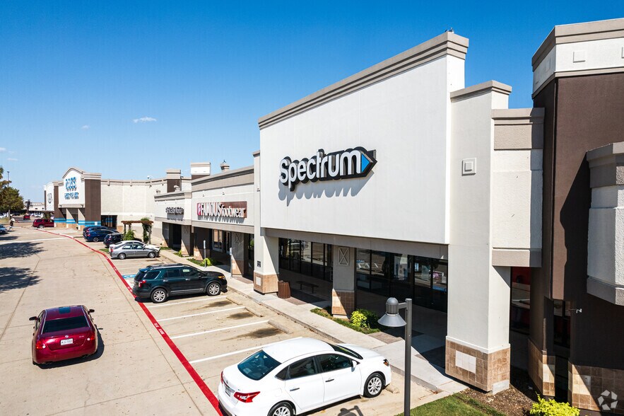 More Photos Of 2600-2722 N Josey Ln, Carrollton Unknown For Lease