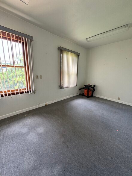 More Photos Of 120 9th Ave N, Buhl Multifamily For Sale