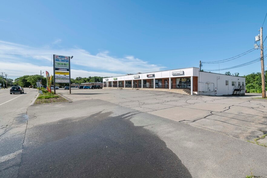 More Photos Of 560 Kelley Blvd, North Attleboro Freestanding For Lease