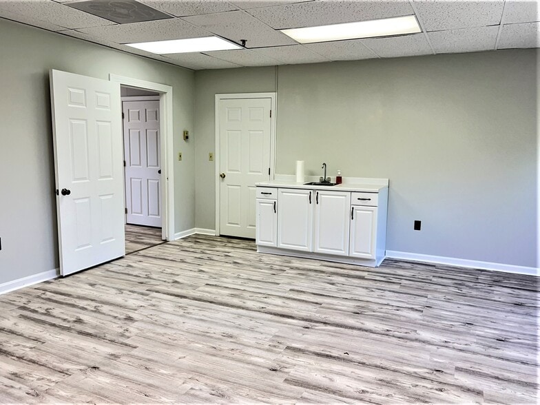 More Photos Of 330 Boston Rd, Billerica Medical For Sale