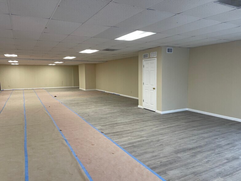 More Photos Of 1714 Manchester Expy, Columbus General Retail For Lease
