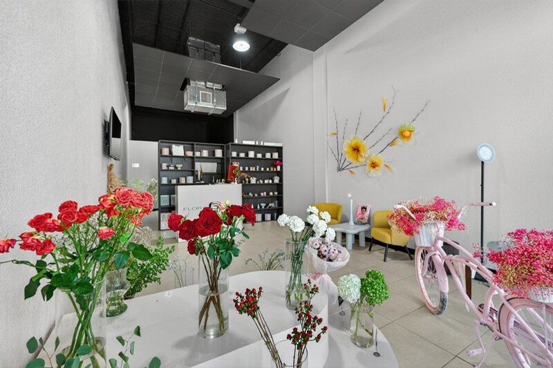 More Photos Of 3300-3370 NE 34th St, Fort Lauderdale Storefront Retail Office For Lease