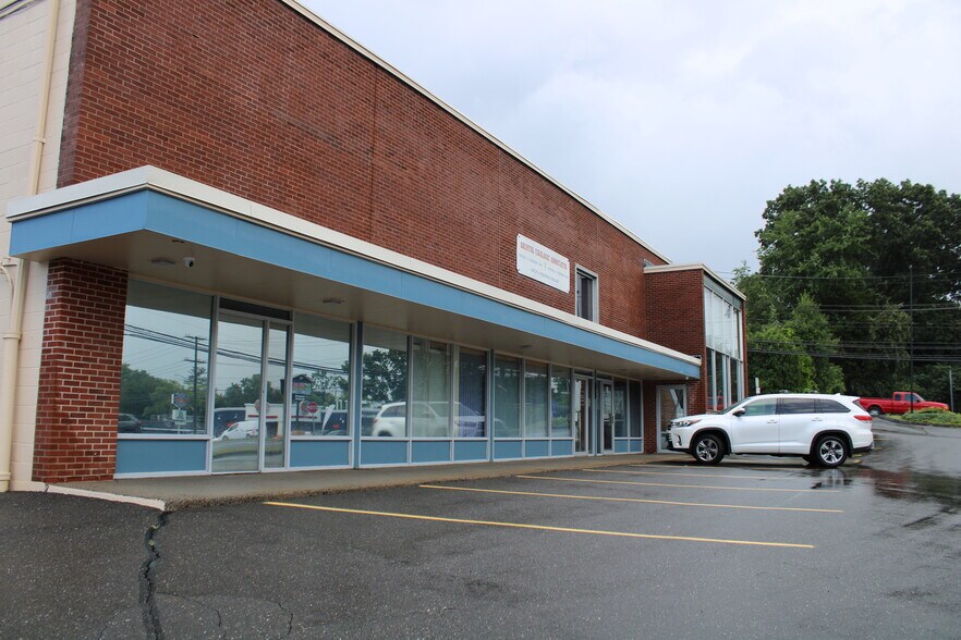 More Photos Of 923-931 Farmington Ave, Bristol Medical For Lease