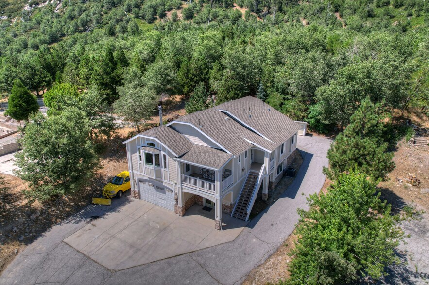 More Photos Of 26288 CA-18, Rimforest Storefront Retail Residential For Sale