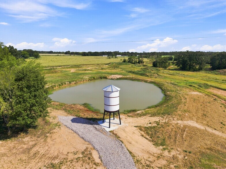 More Photos Of 397 VZ County Road 3611, Edgewood Sports And Entertainment For Sale