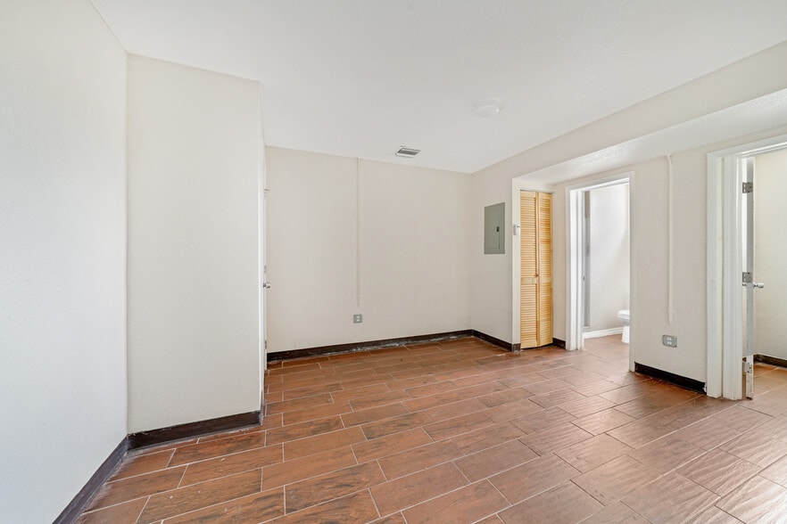 More Photos Of 733 Dr Martin Luther King Jr Blvd W, Belle Glade Apartments For Sale