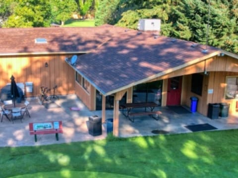 More Photos Of 7350 New Hope Rd, Grants Pass Golf Course Driving Range For Sale