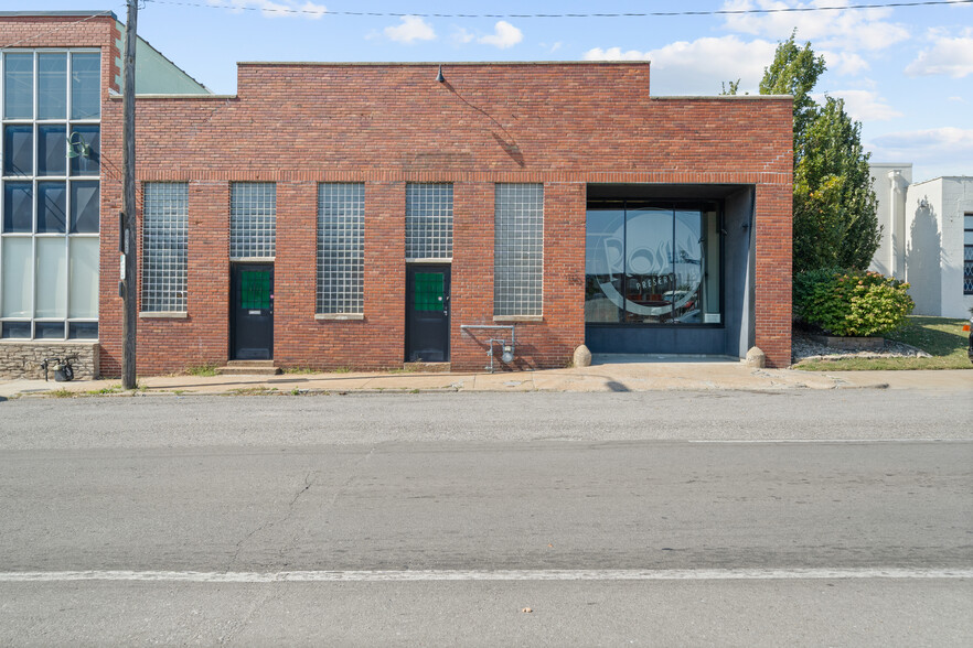 Primary Photo Of 1712 Holmes St, Kansas City Office For Lease