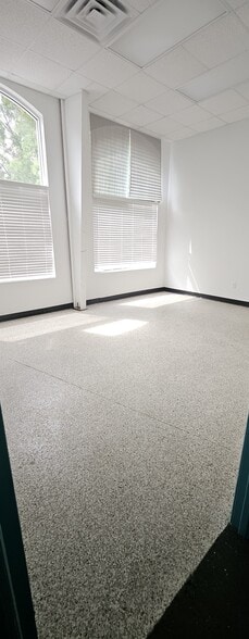 More Photos Of 1431 Rail Head Blvd, Naples Warehouse For Lease