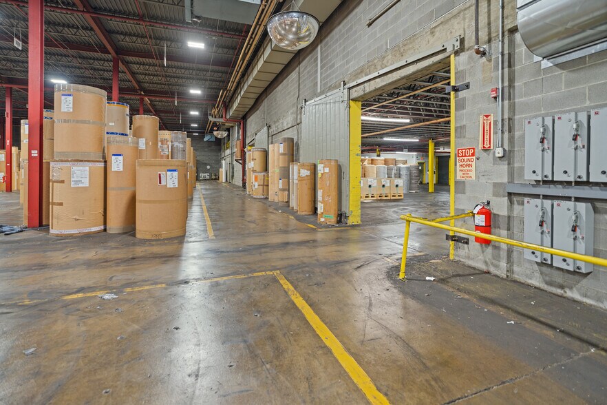 More Photos Of 26 Sears Way, West Springfield Distribution For Sale