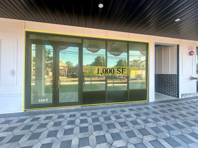 More Photos Of 102 W Main St, Smithtown Apartments For Lease