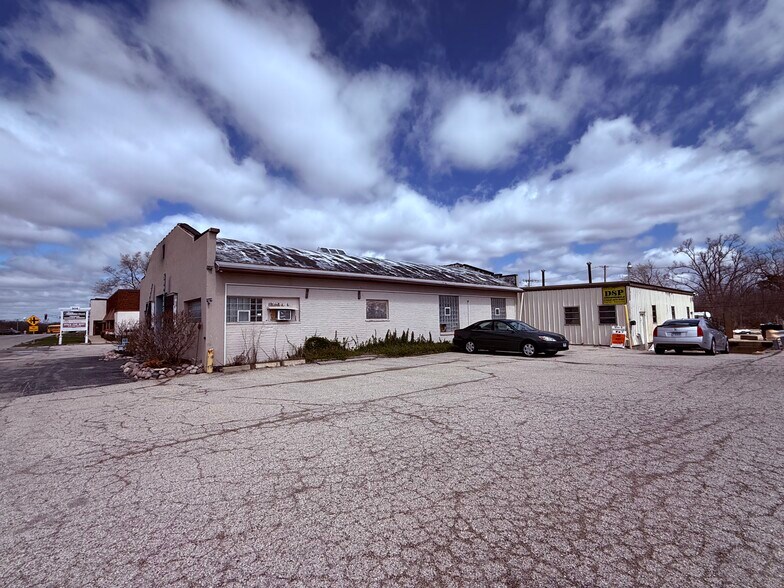 More Photos Of 355 S IL Route 83, Grayslake Warehouse For Sale