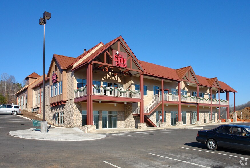 Primary Photo Of 3609 Outdoor Sportsmans Pl, Kodak General Retail For Lease