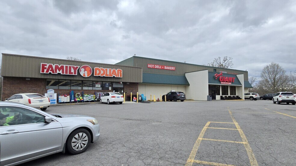 More Photos Of 219 S 2nd St, Central City Freestanding For Sale