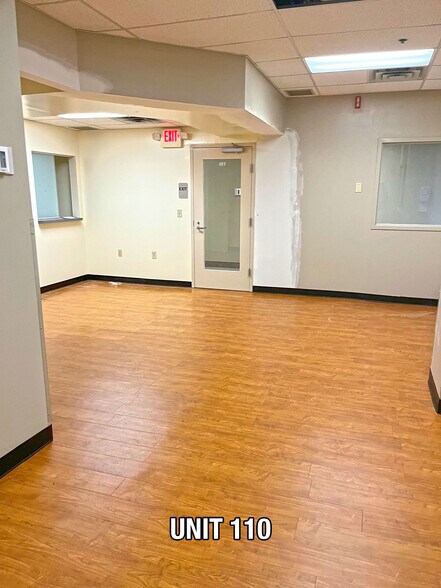 More Photos Of 3430 Newburg Rd, Louisville Medical For Lease