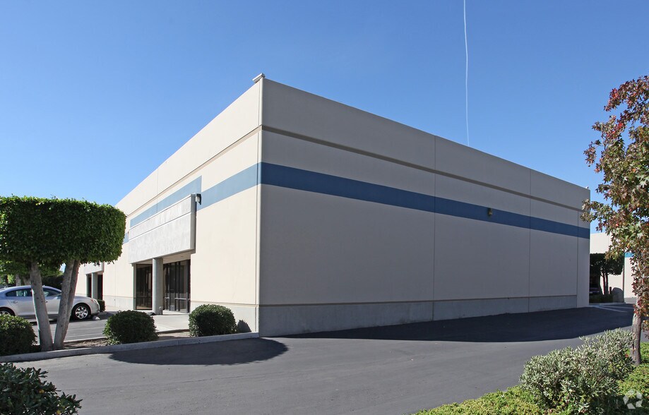 More Photos Of 1641 Pacific Rim Ct, San Diego Manufacturing For Lease