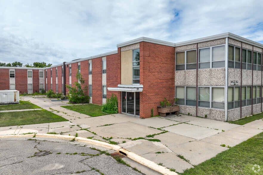 More Photos Of 901 Luther Pl, Albert Lea Skilled Nursing Facility For Sale