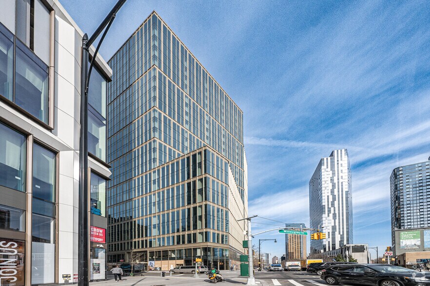 More Photos Of 141 Willoughby St, Brooklyn Office For Lease