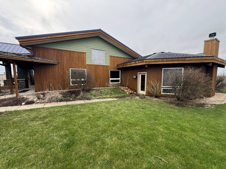 More Photos Of 4070 E Brigham Rd, Blue Mounds Office For Sale