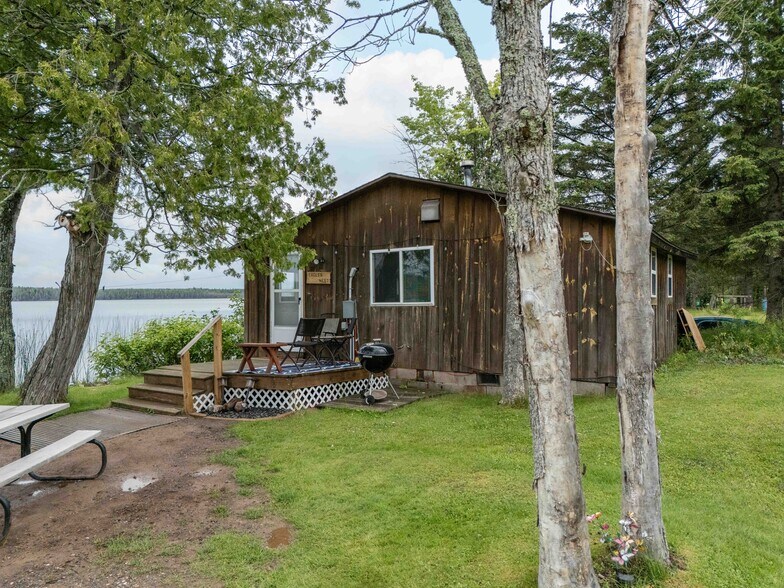 More Photos Of 229 E Lake Emily Rd, Crystal Falls Trailer Camper Park For Sale