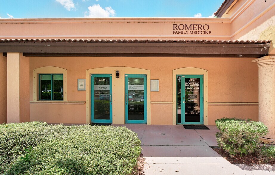 More Photos Of 1865 N Corporate Lakes Blvd, Weston Medical For Lease