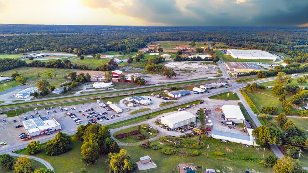 More Photos Of 919 S Roland St, Bristow Distribution For Sale